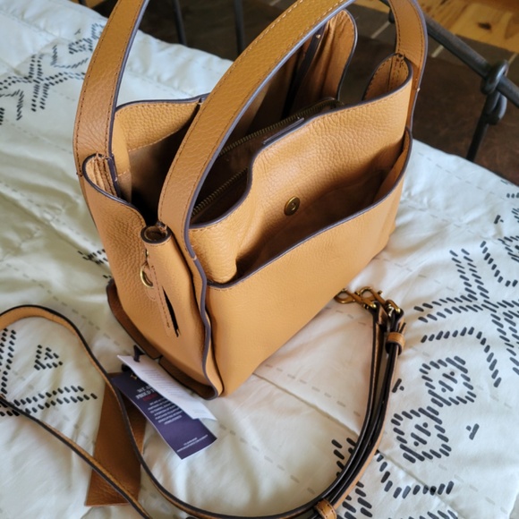 American Leather satchel, with crossbody strap.  Tan.  Medium size. Like new! - Picture 3 of 6